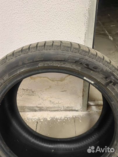 Pirelli Ice Zero FR 255/45 R20 105H