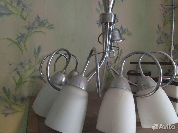 Люстра новая
