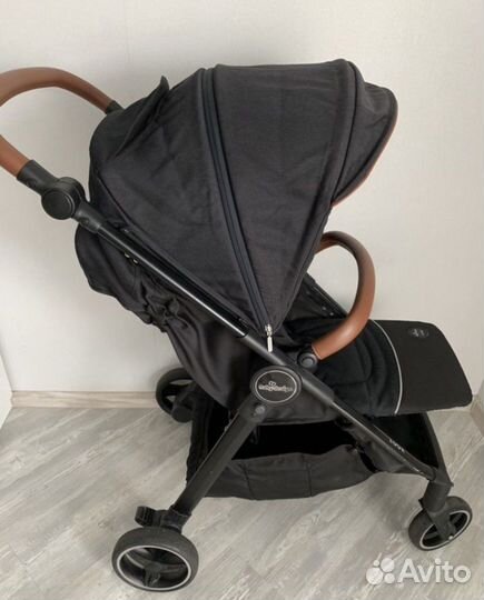 Прогулочная коляска Baby design look