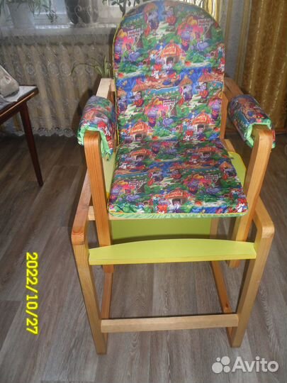 Продам детский стол