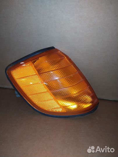 Поворотники правые Bosch(оригинал) W140