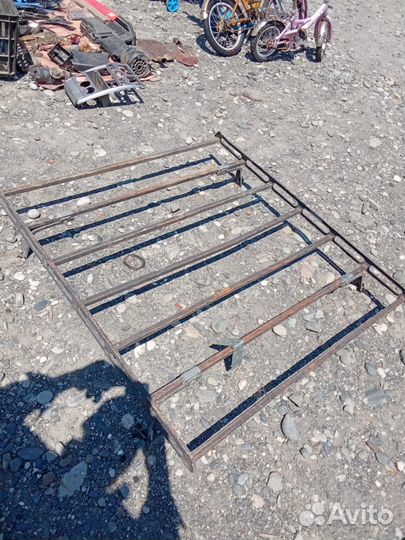 Багажник на авто