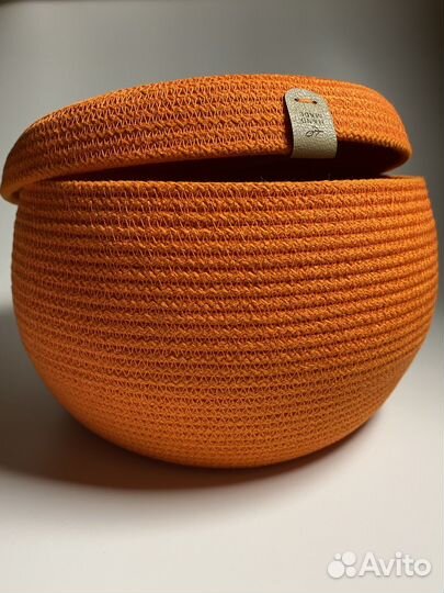 Корзина с крышкой