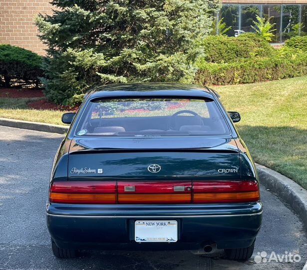 Спойлер заднего стекла Toyota Crown 1991-1995