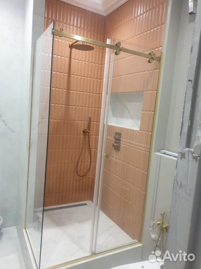 Стеклянные душевые перегородки