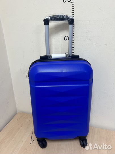 Новый маленький Чемодан на колесах арт 2522