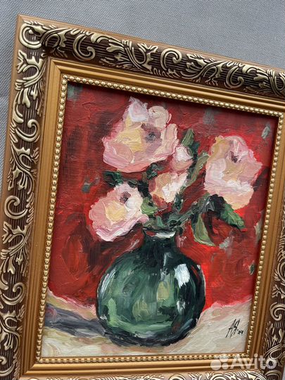 Картина маслом Цветы на красном 24х21 в багете