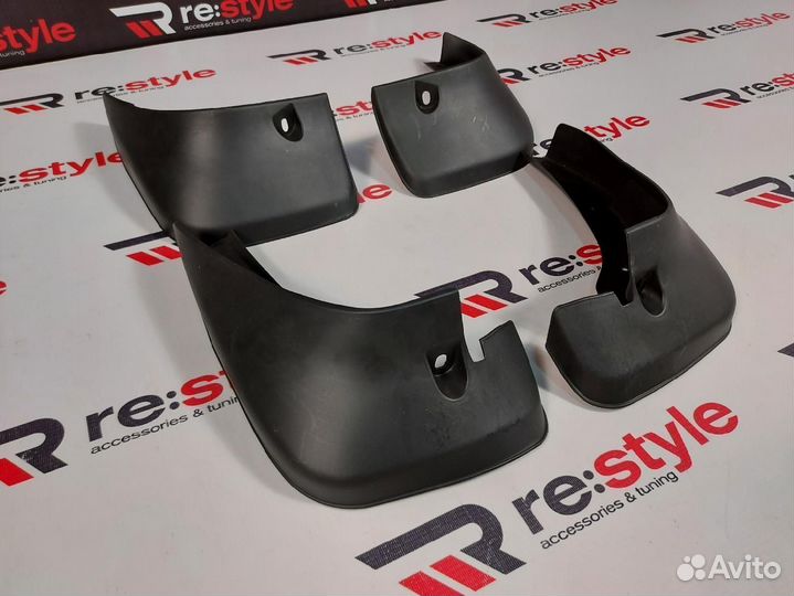 Брызговики Toyota Kluger V Черные