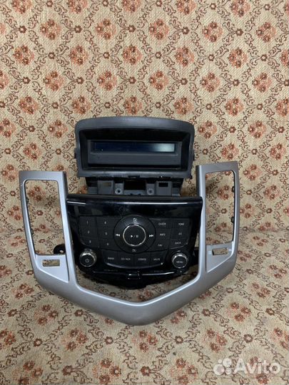 Штатная магнитола на chevrolet cruze