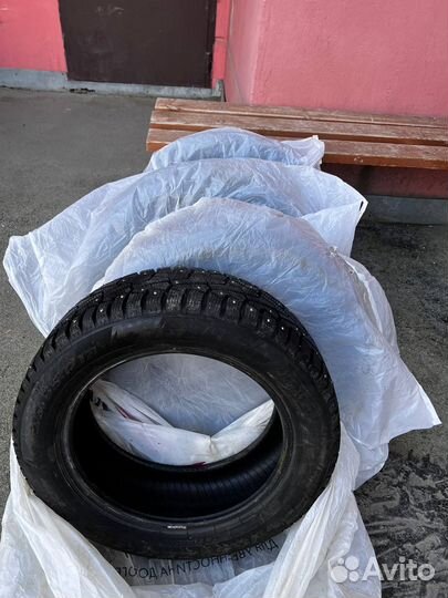 Pirelli Ice Zero 215/55 R17 98