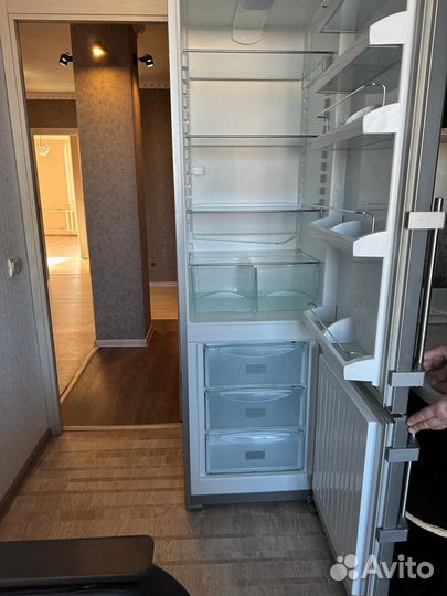 Холодильник Liebherr бу