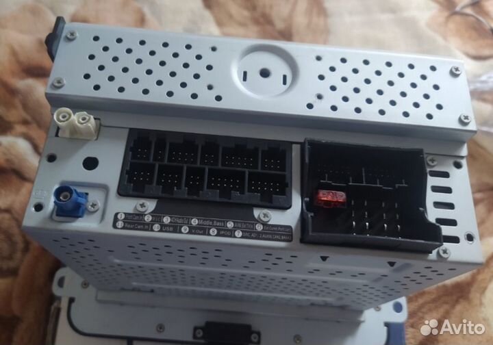 Штатное головное устройство intro 8676