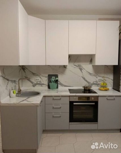 Кухни под потолок артикул 30407