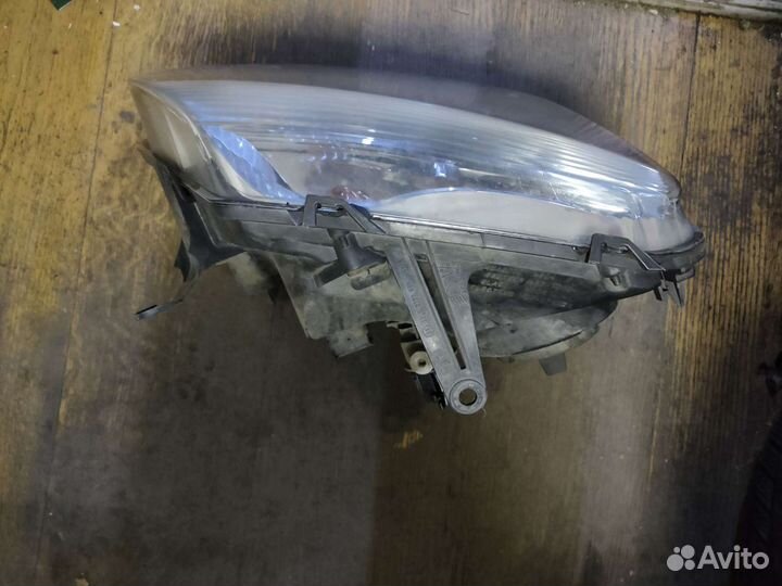 Фара правая Дастер оригинал дорестайл