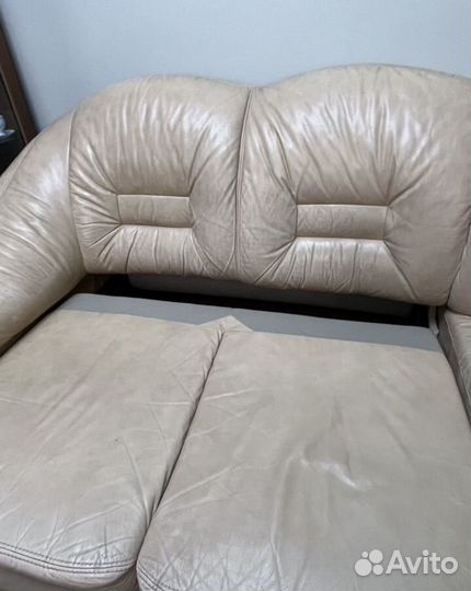 Кожаный угловой диван бу
