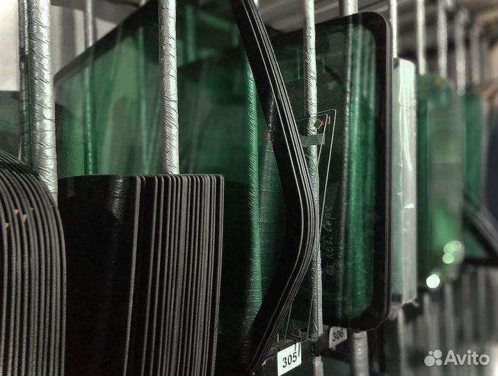 Стекло кабины New Holland MH 8.6 Industry