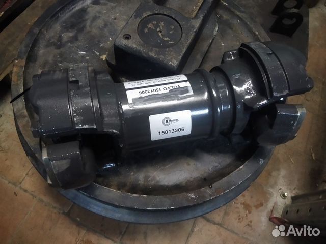 Карданный вал 15013306 Volvo