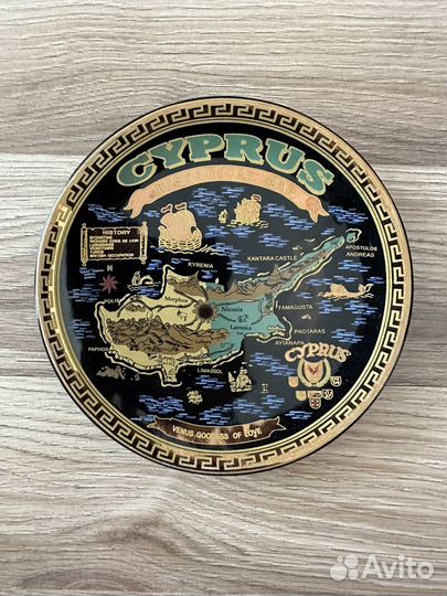 Тарелки сувенирные из разных стран