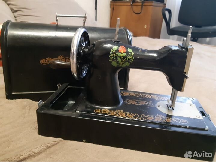 Швейная машинка ручная СССР