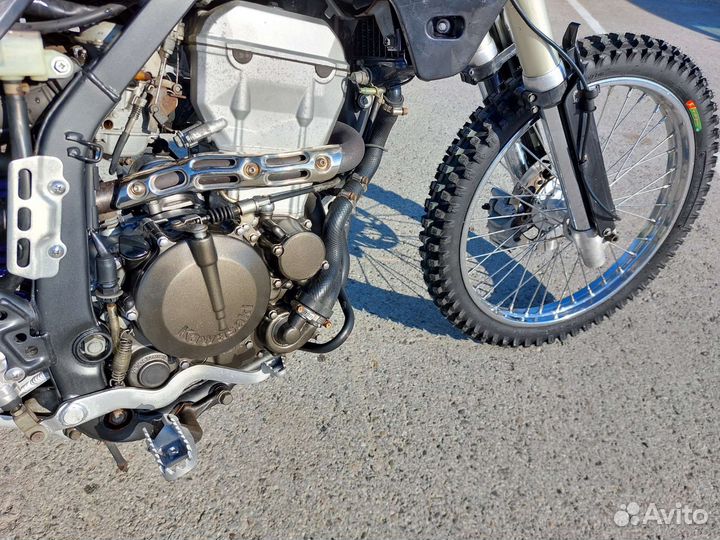 Мотоцикл kawasaki klx 250