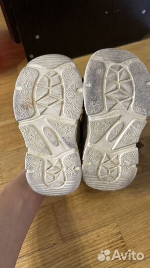 Кроссовки детские 24 размер