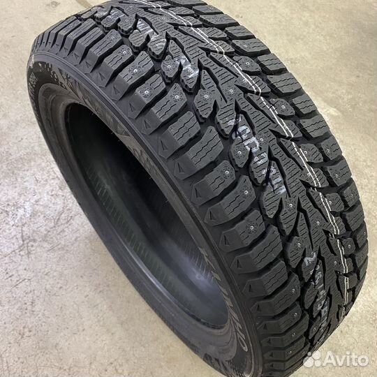 Kumho WinterCraft Ice Wi32 215/50 R17 95T