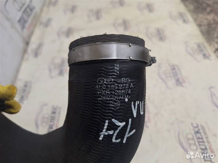 Патрубок интеркулера Audi Q7 2005