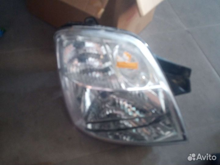 Фара передняя правая и левая Kia Picanto Хэтчбек