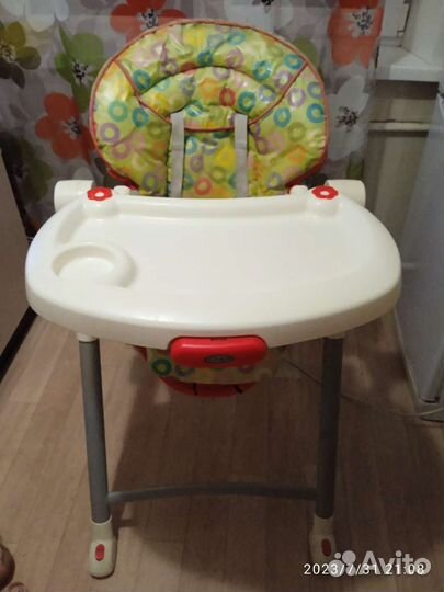 Стульчик для кормления