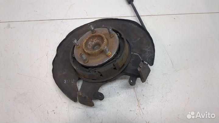 Ступица (кулак, цапфа) левая задняя Dodge Caravan