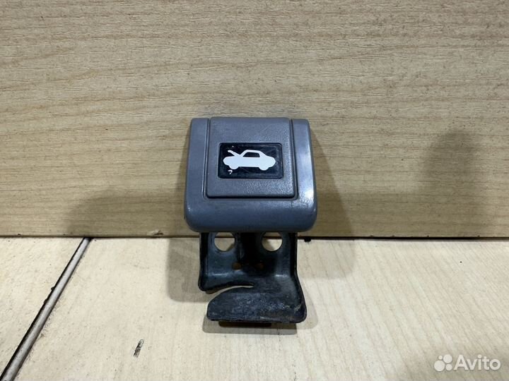 Ручка тросика капота серая Toyota land cruiser