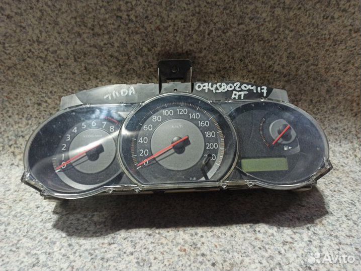 Панель приборов Nissan Tiida