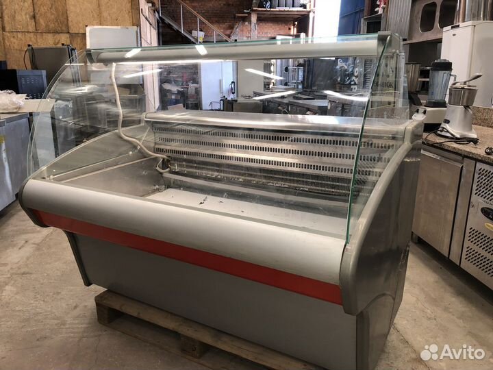 Витрина морозильная Carboma