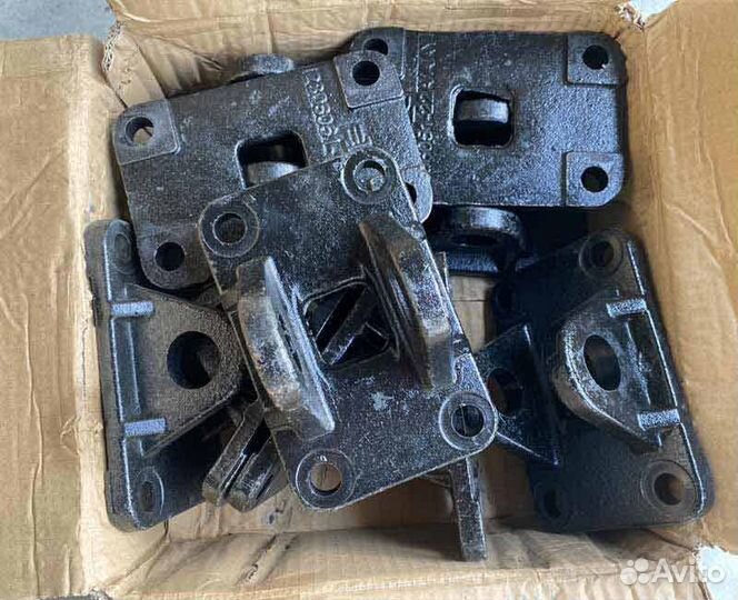 Кронштейн буксировочного устройства FAW 3312/3252