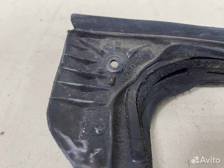 Уплотнитель двери Mazda CX-5 KE 2011-2017