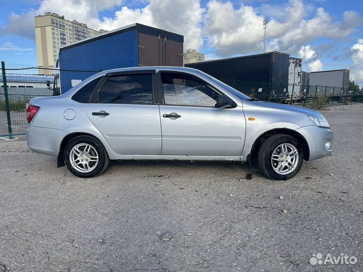 LADA Granta 1.6 МТ, 2012, 223 685 км