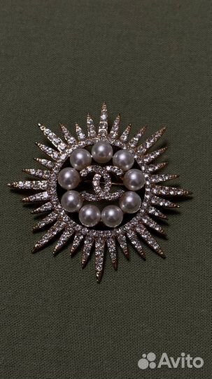 Брошь chanel