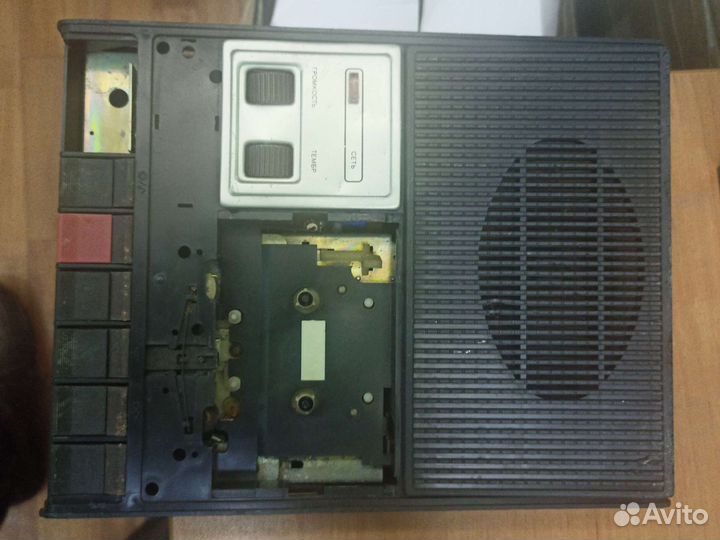 Кассетный магнитофон СССР