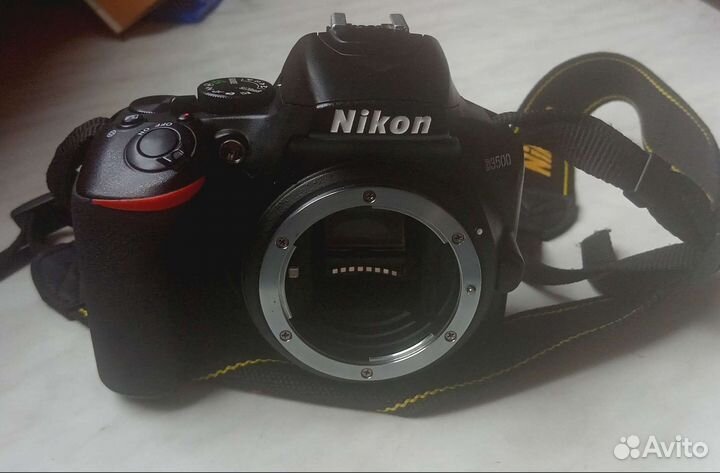 Зеркальный фотоаппарат Nikon D3500