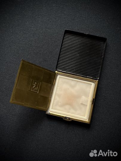 Винтажная пудреница СССР латунь эмаль