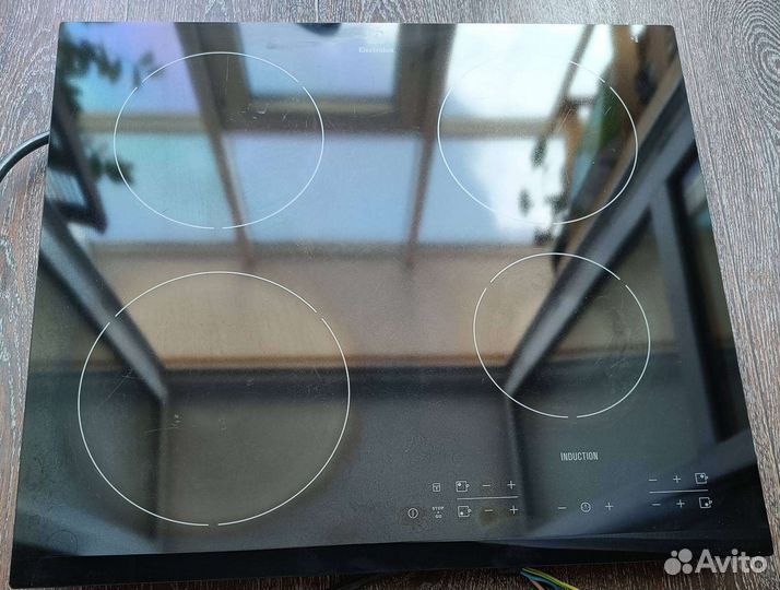 Индукционная плита electrolux