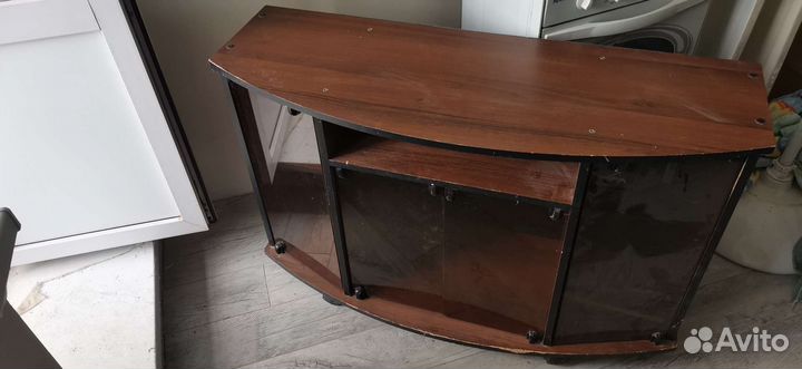 Столик для телевизора