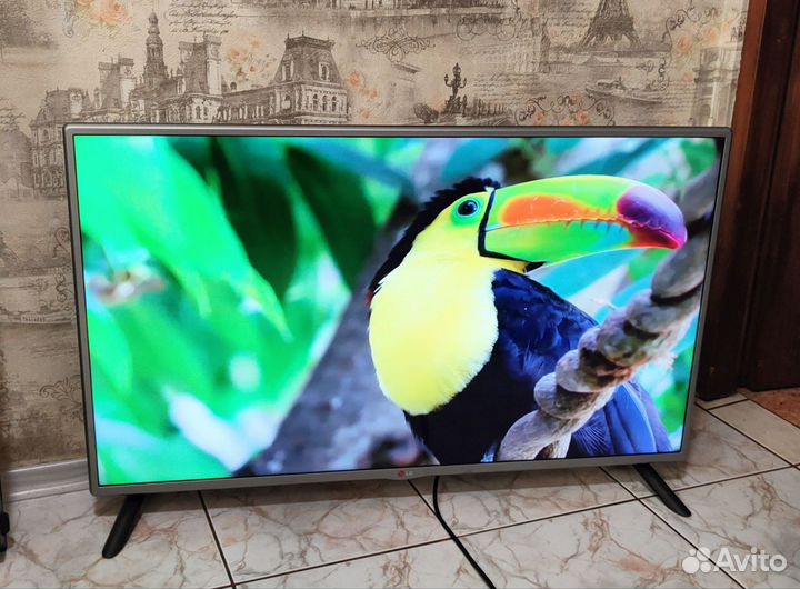 Телевизор LG 42LB570V (107см) SMART, DVB-T2