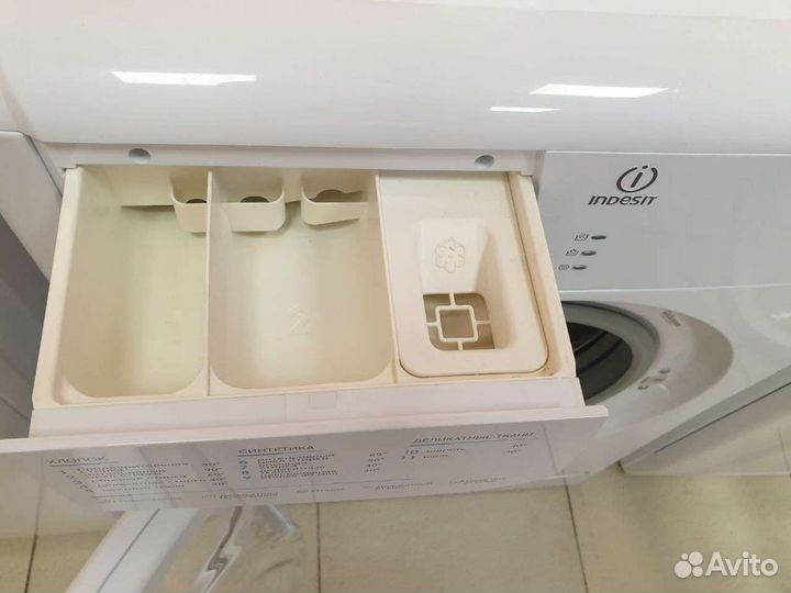 Стиральная машина Indesit Wisner (5кг)
