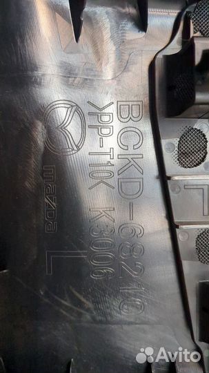 Обшивка центральной стойки Mazda 3 (BP) 2019, 2022