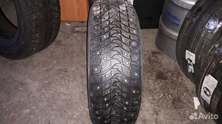 Michelin X-Ice North 3 205/60 R16