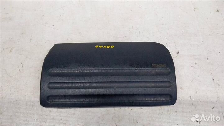 Крышка подушки безопасности в торпедо Suzuki Wago