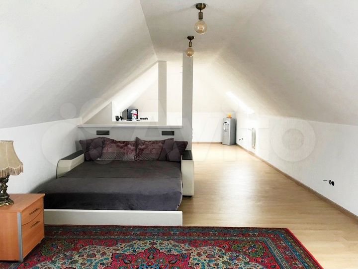 Дом 194 м² на участке 12 сот.