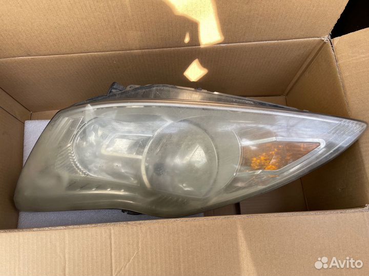 Фары на Ford Focus 2 рестайлинг 2010