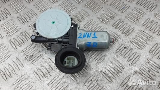 Моторчик стеклоподъемника заднего правого toyota R